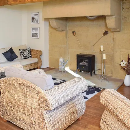 Holiday home 3 Bedroom Gorgeous In Manvieu Bocage Saint-Manvieu-Bocage