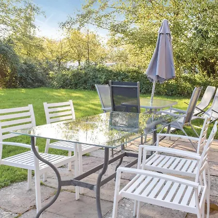Holiday home 3 Bedroom Gorgeous In Manvieu Bocage Saint-Manvieu-Bocage